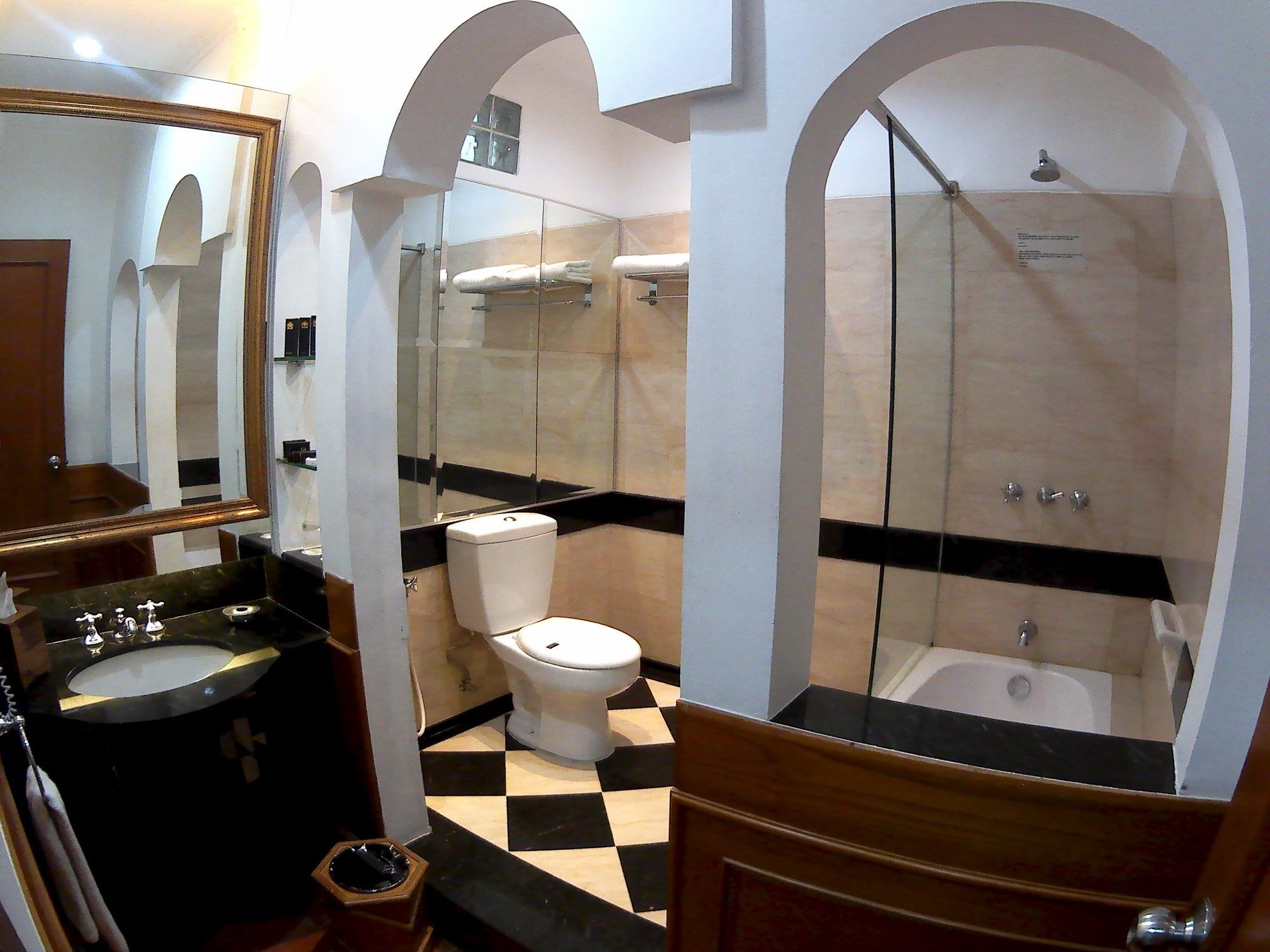 Geulis Boutique Hotel Bandung Exterior foto